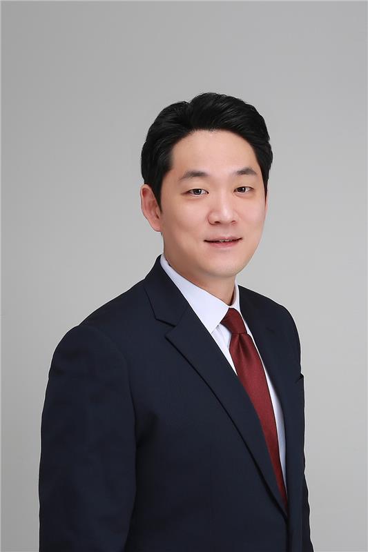 Prof. Chang-Min Yoon